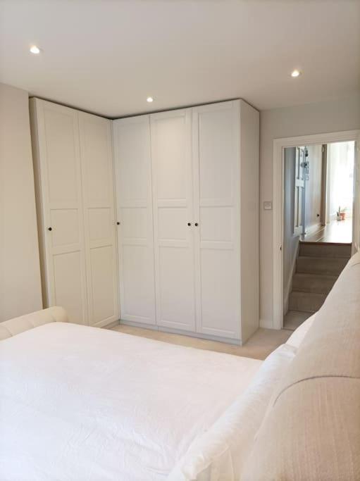 Modern And Cosy 2 Bedroom Flat In Notting Hill Лондон Екстериор снимка