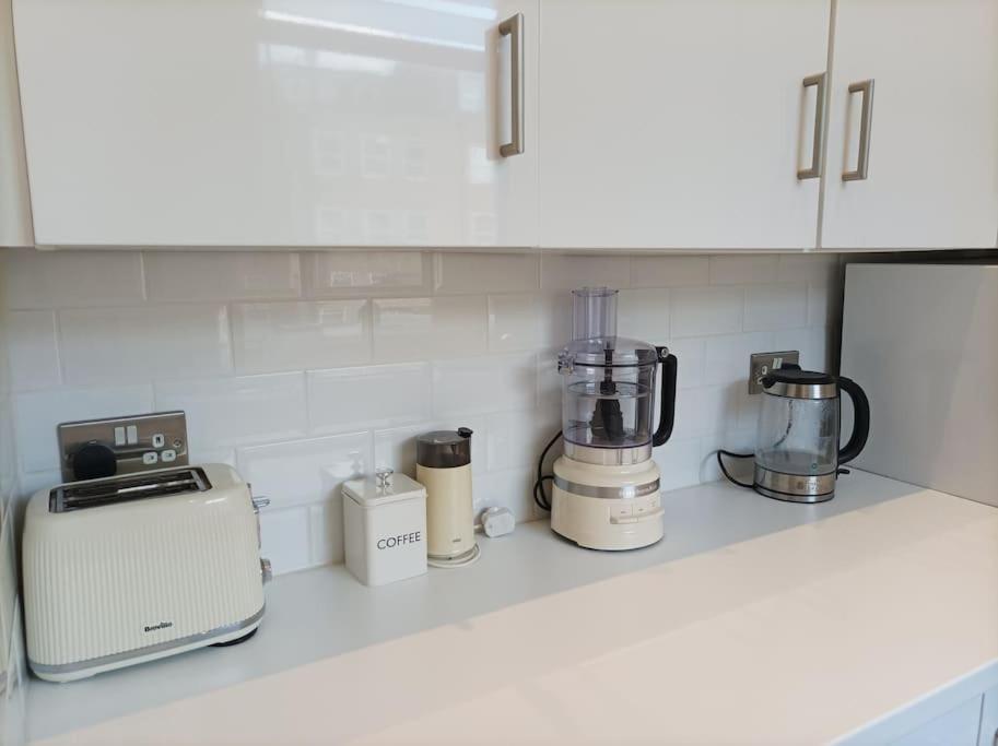 Modern And Cosy 2 Bedroom Flat In Notting Hill Лондон Екстериор снимка